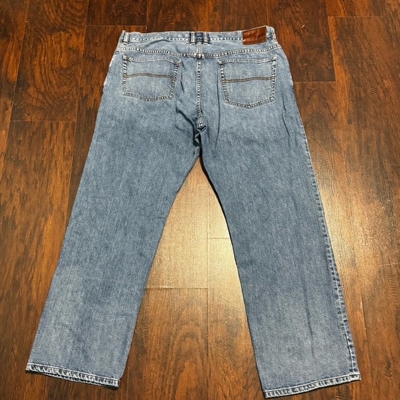Tommy Bahama “Easy Fit” Classic Blue Denim Jeans 42 x 32 - Picture 12 of 13
